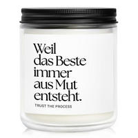 DUFTKERZE Trust The Process Sojawachs 35h Brennzeit - Weiß, Paraffin (8.8cm)