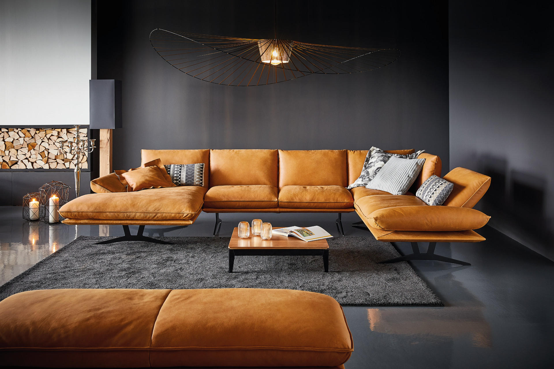 Ledercouch in Orange-Braun
