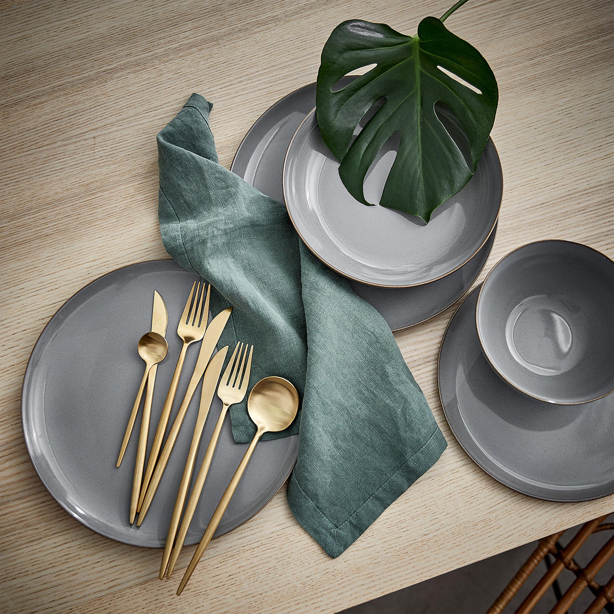 GESCHIRR-SET (12-teilig) Native - Grau, Keramik (31/36/37cm) - BUTLERS
