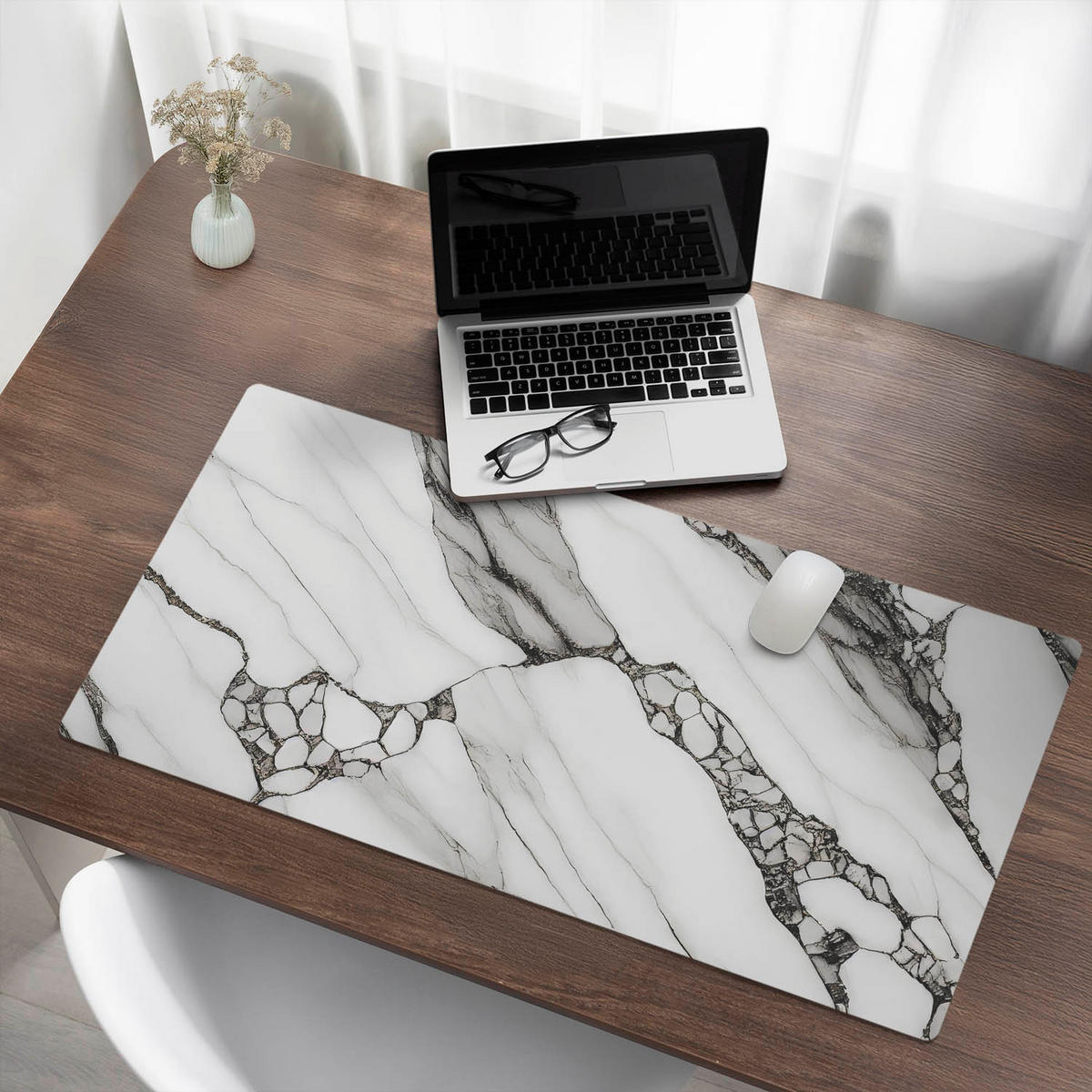 SCHREIBTISCHUNTERLAGE 100x50 cm Schwarz-Weiß - Weiß Hochglanz, Kunststoff (100/50/1.6cm) - Wallfluent