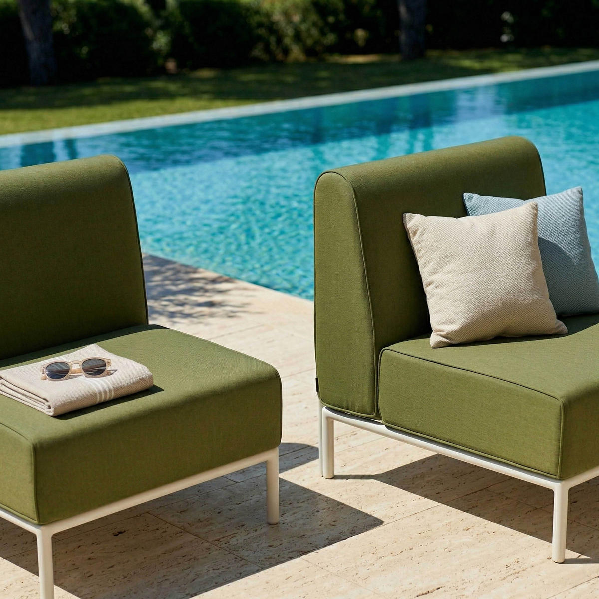 GARTENSOFA mit 2 Sitzplätzen, Khakigrün - Grün, Textil (80/78/144cm) - Oviala