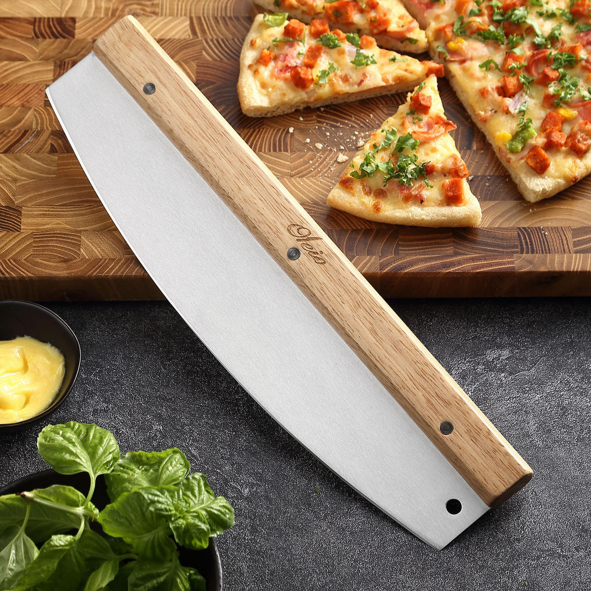 PIZZASCHNEIDER 35 cm - Braun, Holz (35/10/1cm) - Oleio