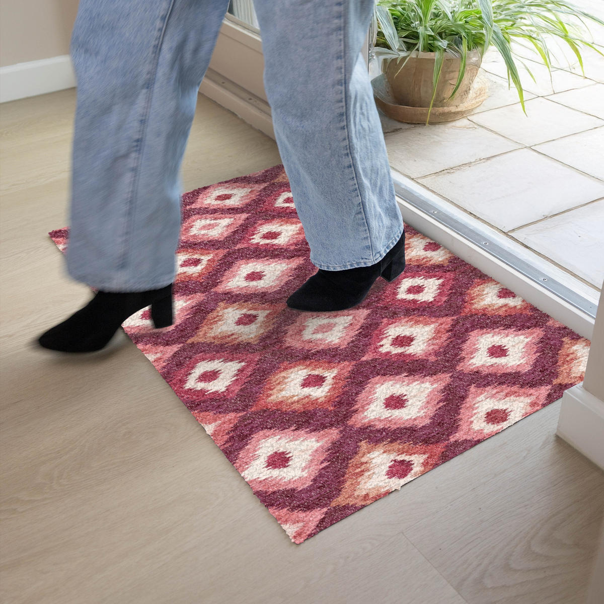 ROHOŽKA Diamantové tvary - Růžová - Vzor - Textura 90x60 cm - bobulová, plast/umělá hmota (90/0.4cm) - MuchoWow