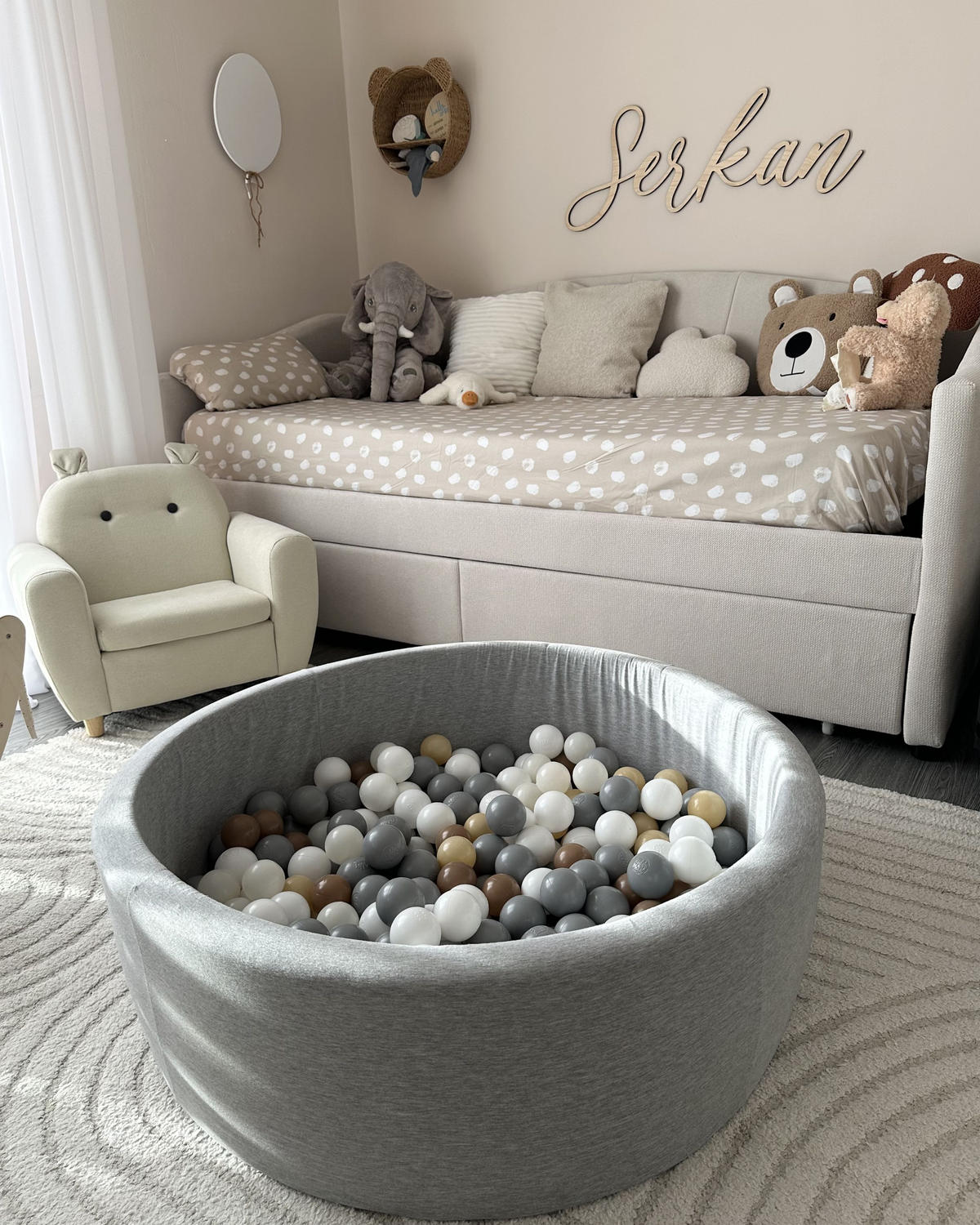 PAT DE ZI cu spațiu de depozitare 90x200 cm bej Vittel - bej, material textil (90/200cm) - Beliani