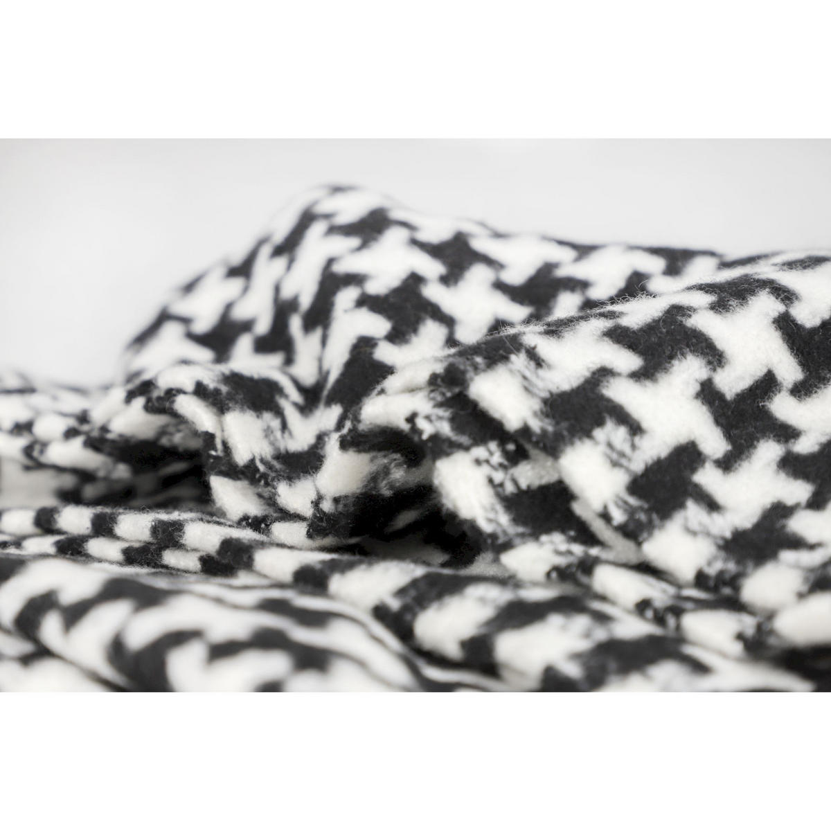 WOHNDECKE CRUSH - Schwarz, Textil (140/180cm) - Sportalm Kitzbühel