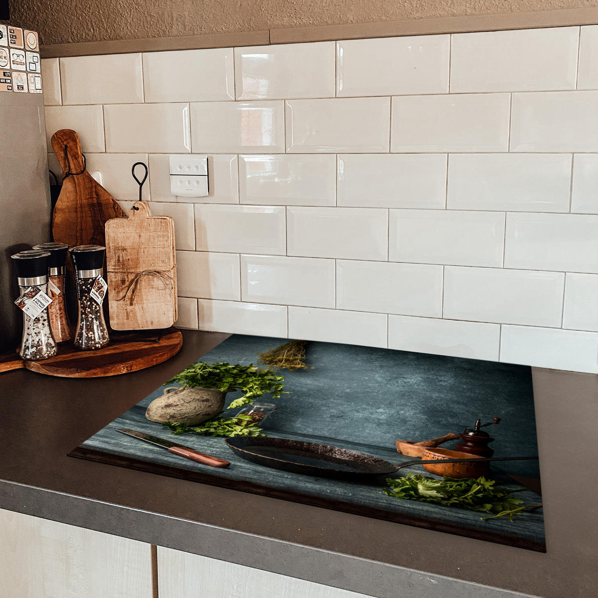 HERDABDECKPLATTE Kräuter - Gewürze - Pfanne - Messer - Grau - Rustikal 65x52 cm - Petrol, Kunststoff (65/0.2/52cm) - MuchoWow