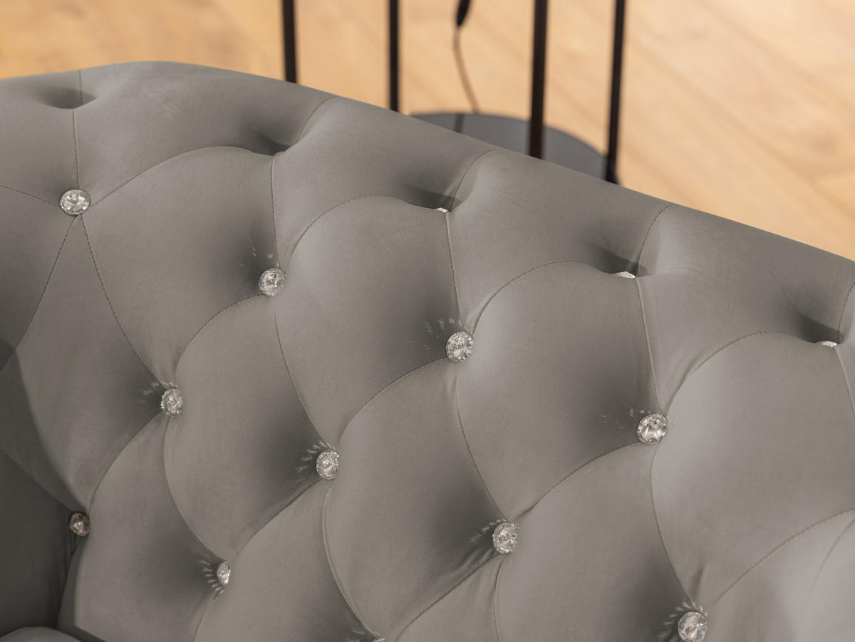 CHESTERFIELD-SOFA 2-sitzer Cleo Blink Grau Samt mit Kristallsteppung und braunen Massivholzfüßen - Braun/Grau, Holz/Textil (148/72/86cm) - S-Style Möbel