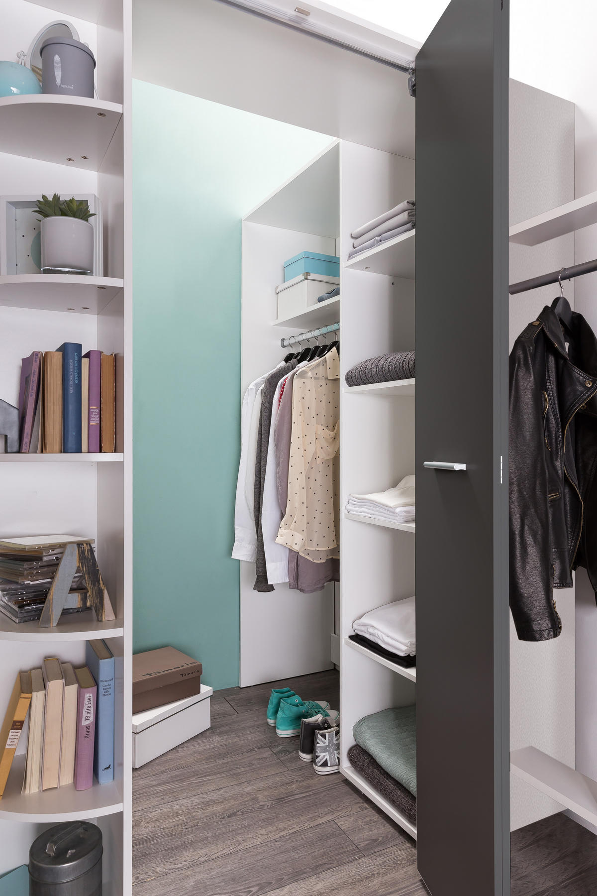 KLEIDERSCHRANK Joker in Weiß mit Graphit - begehbarer Eckkleiderschrank - Silberfarben/Weiß, Holzwerkstoff (124/199/148cm)