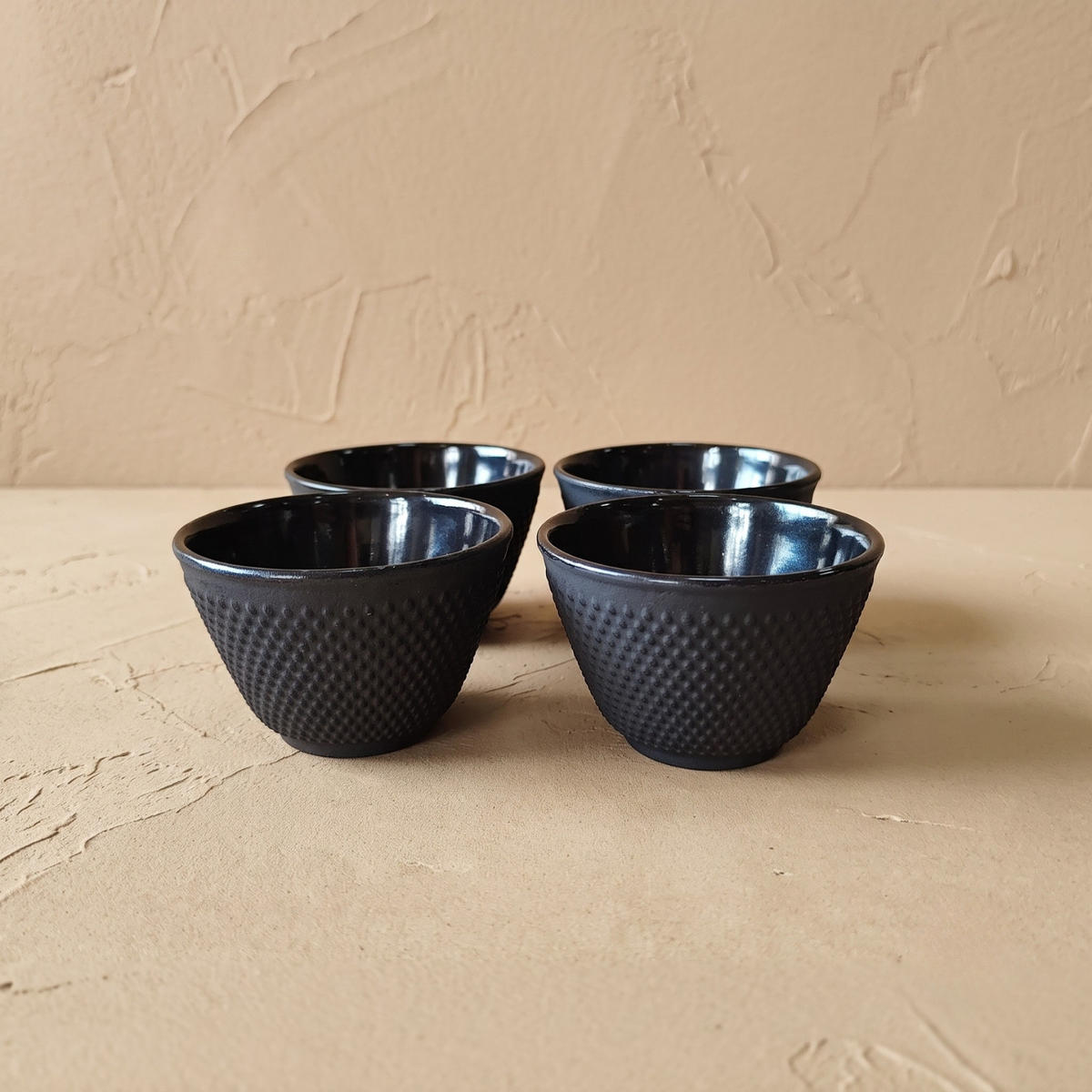 TEEKANNE Gusseisen mit Sieb Sono Schwarz 1,2 l 18,5/16/20 cm - Schwarz, Metall (16/18.5cm) - AROMELIO