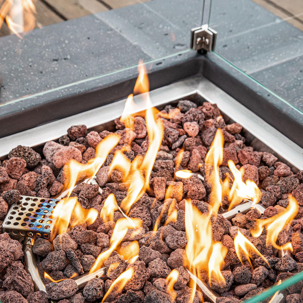 FEUERTISCH Manhattan Gasfeuerstelle aus GF-Beton 91/91/40 cm - Dunkelgrau, Naturmaterialien (91/40/91cm) - Elementi