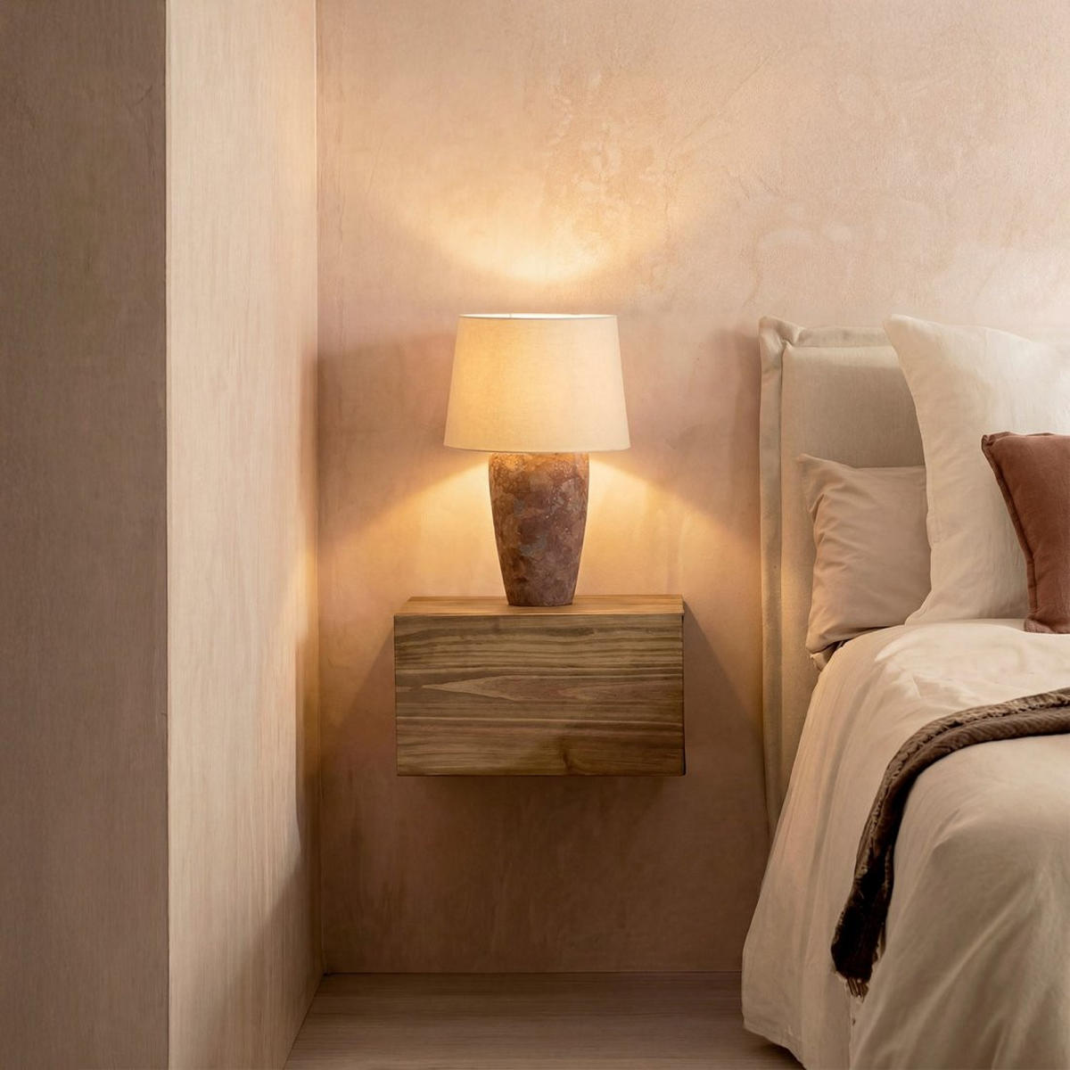 SCHWEBENDER NACHTTISCH Kari Natürlich 45 cm x 25 cm - Naturfarben, Holz (45/25/30cm) - Klast Home