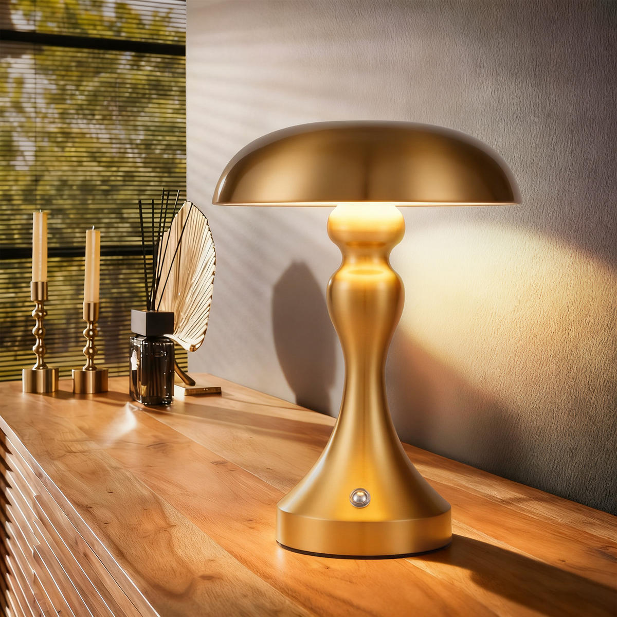 LED stolní lampa, rozměry 15,5/15,5/22 cm - zlatá, kov (15.5/15.5/22cm) - Nettlife