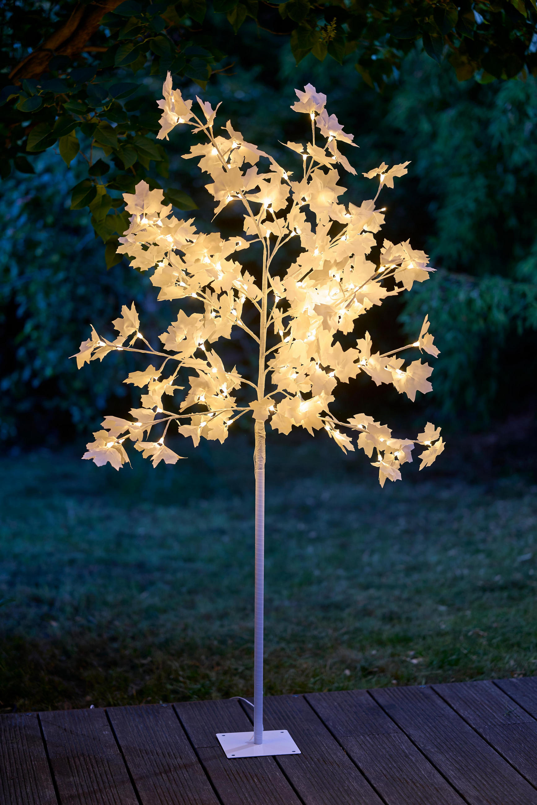 LED-BAUM mit 120 weißen Blüten und warmweißen LEDs, 150m hoch mit integriertem Timer und 5m Netzkabel, inkl. Heringe - Weiß, Kunststoff (60/60/150cm) - Northpoint