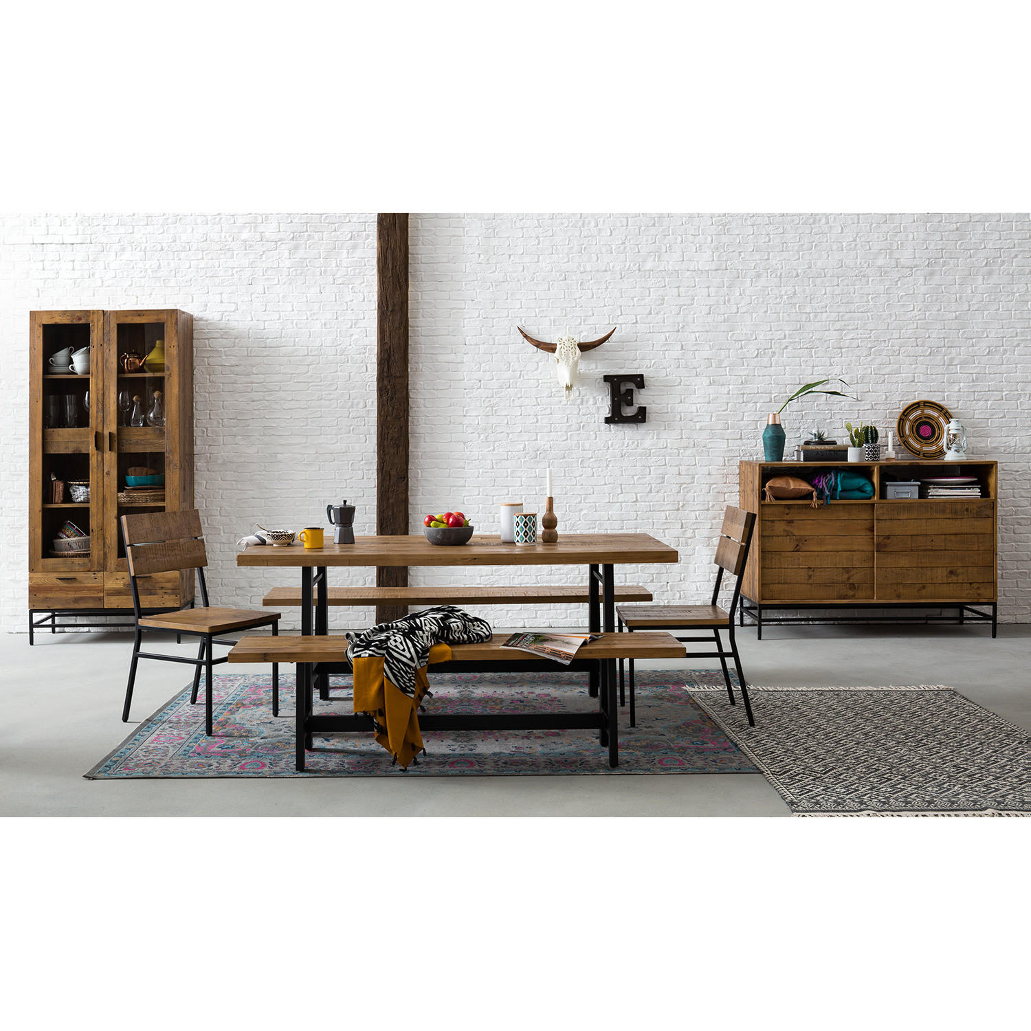 VITRINENSCHRANK - Pinie massiv / Metall - Schwarz/Pinienfarben, Holz (90/200/45cm) - home24