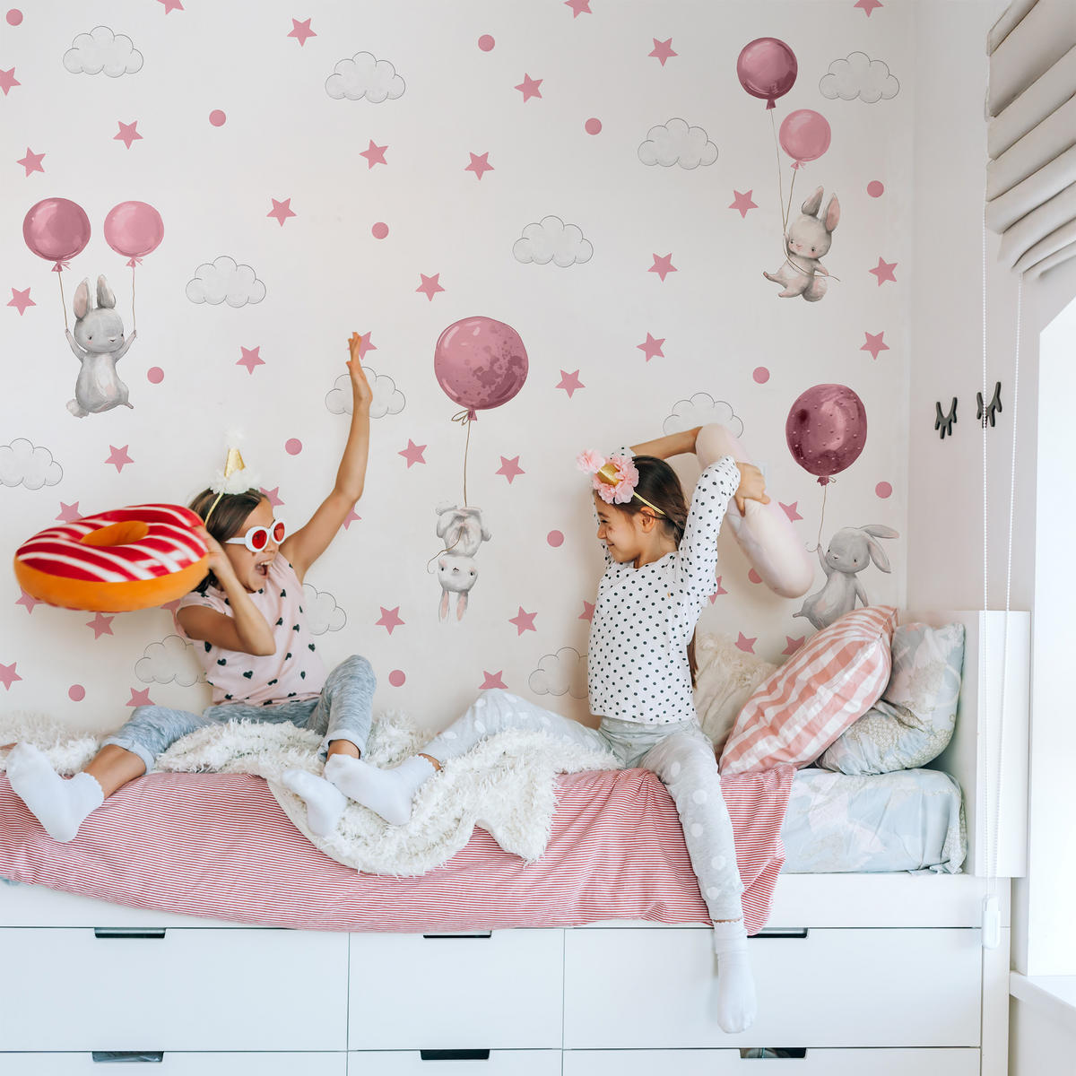 STICKER SET Häschen Ballons Sterne Wolken Punkte 120x60 - Rosa/Weiß, Papier (120/60/1cm) - Muralo