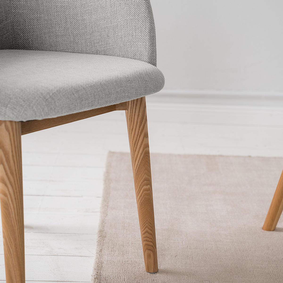 ARMLEHNENSTUHL - Webstoff / Esche massiv - Hellgrau, Textil (54/79/60cm) - home24