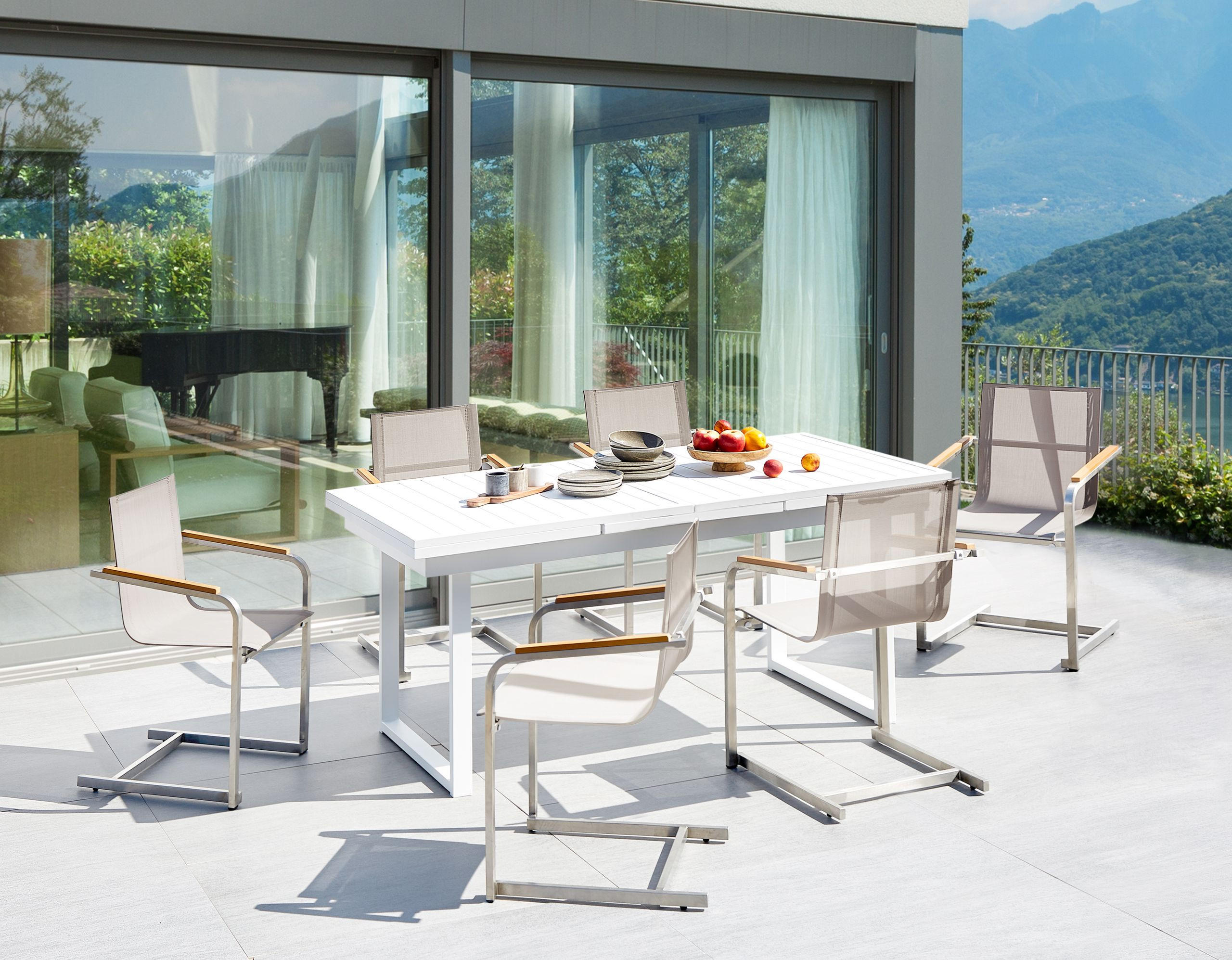 GARTENMÖBEL-SET 6-Sitzer Weiß Valcanetto/Cosoleto - Beige/Silberfarben, Metall - Beliani