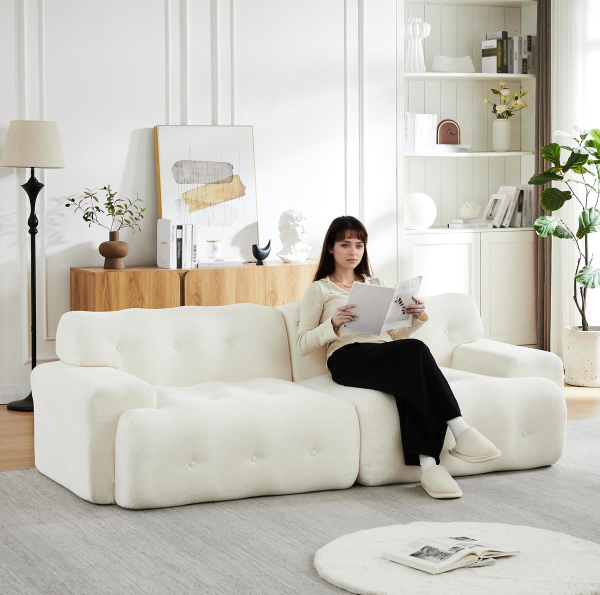 2-SITZER-SOFA 224/104/66 cm mit ergonomischer Polsterung, breiten Armlehnen und Chenille-Bezug, Beige - Beige, Textil (224/66/104cm) - Redom