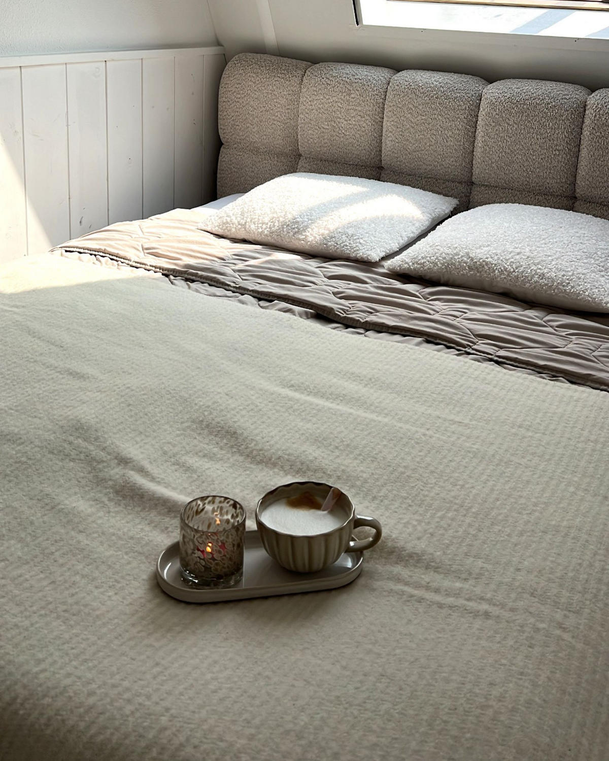 BETT mit Stauraum 160/200 cm Bouclé Hellbeige Baston - Beige, Textil (160/200cm) - Beliani