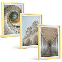 BILDER SET 3er Set - 40x60 cm Goldrahmen - Wendeltreppe der Kathedralenfassade - Goldfarben, Kunststoff (40/60cm) - TULUP
