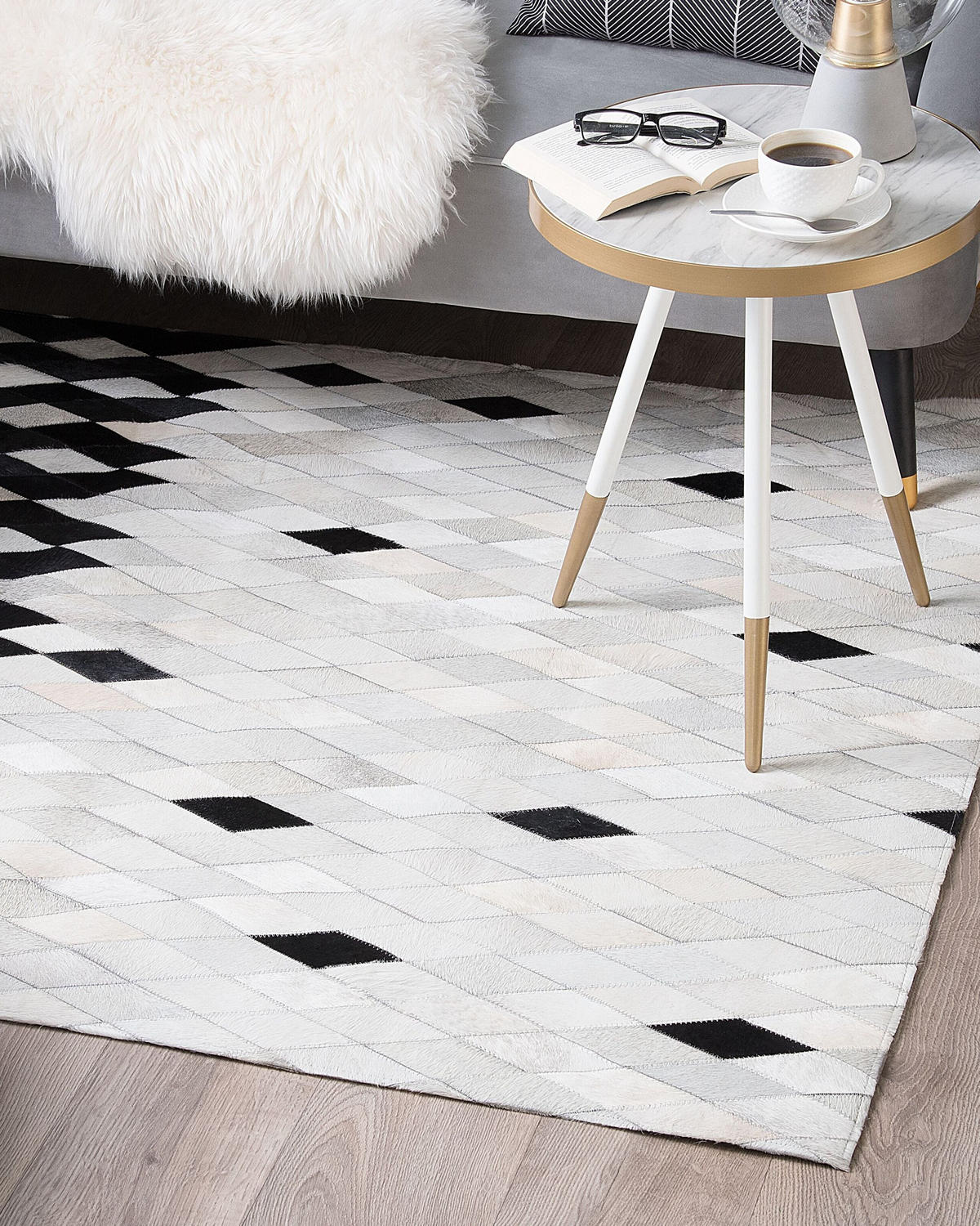 KURZFLOR-TEPPICH Maldan 200/140 cm - Schwarz, Fell (140/200cm) - Beliani