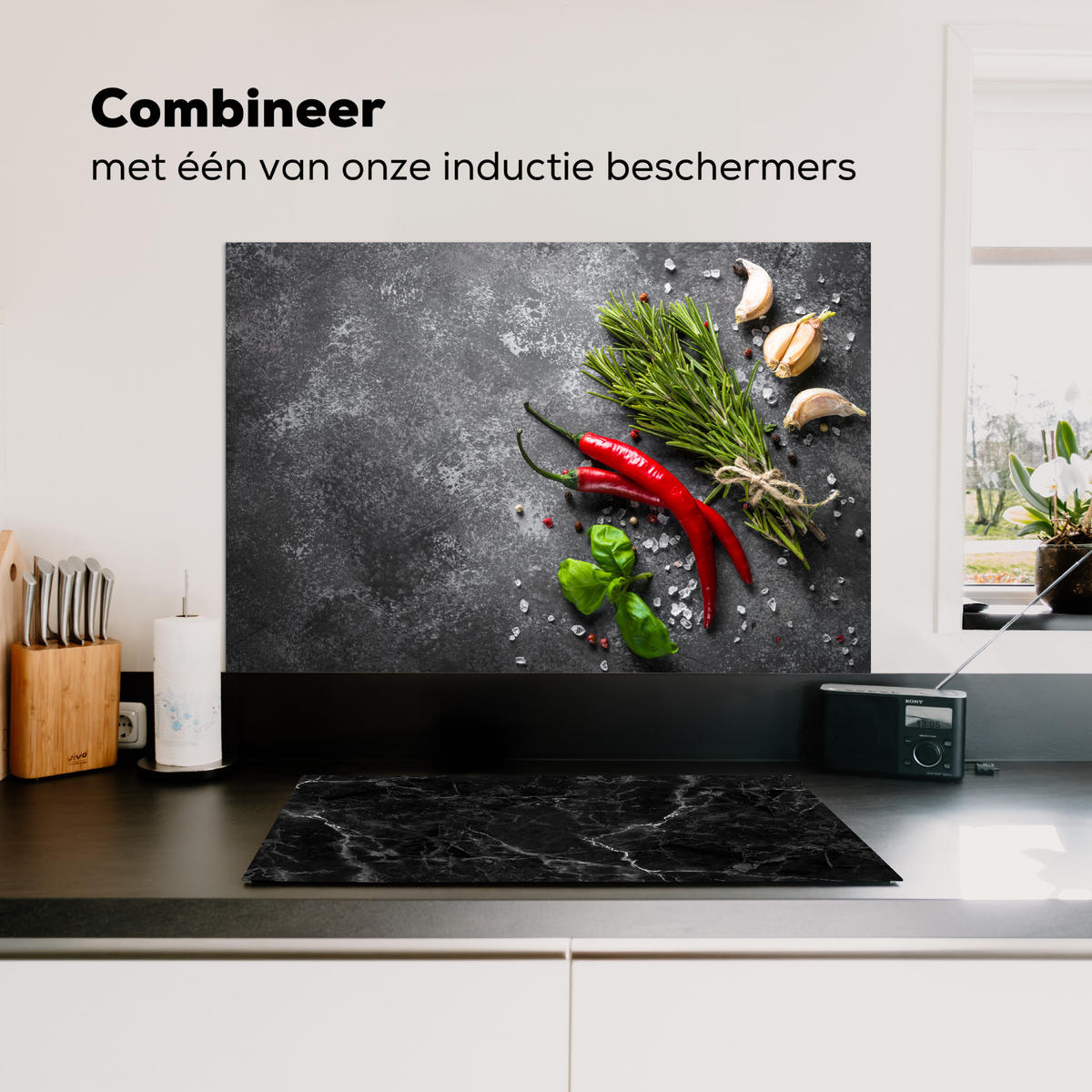 SPRITZSCHUTZ KÜCHE Pfeffer - Kräuter - Gewürze - Beton 90x60 cm - Rot, Metall (90/0.3/60cm) - MuchoWow