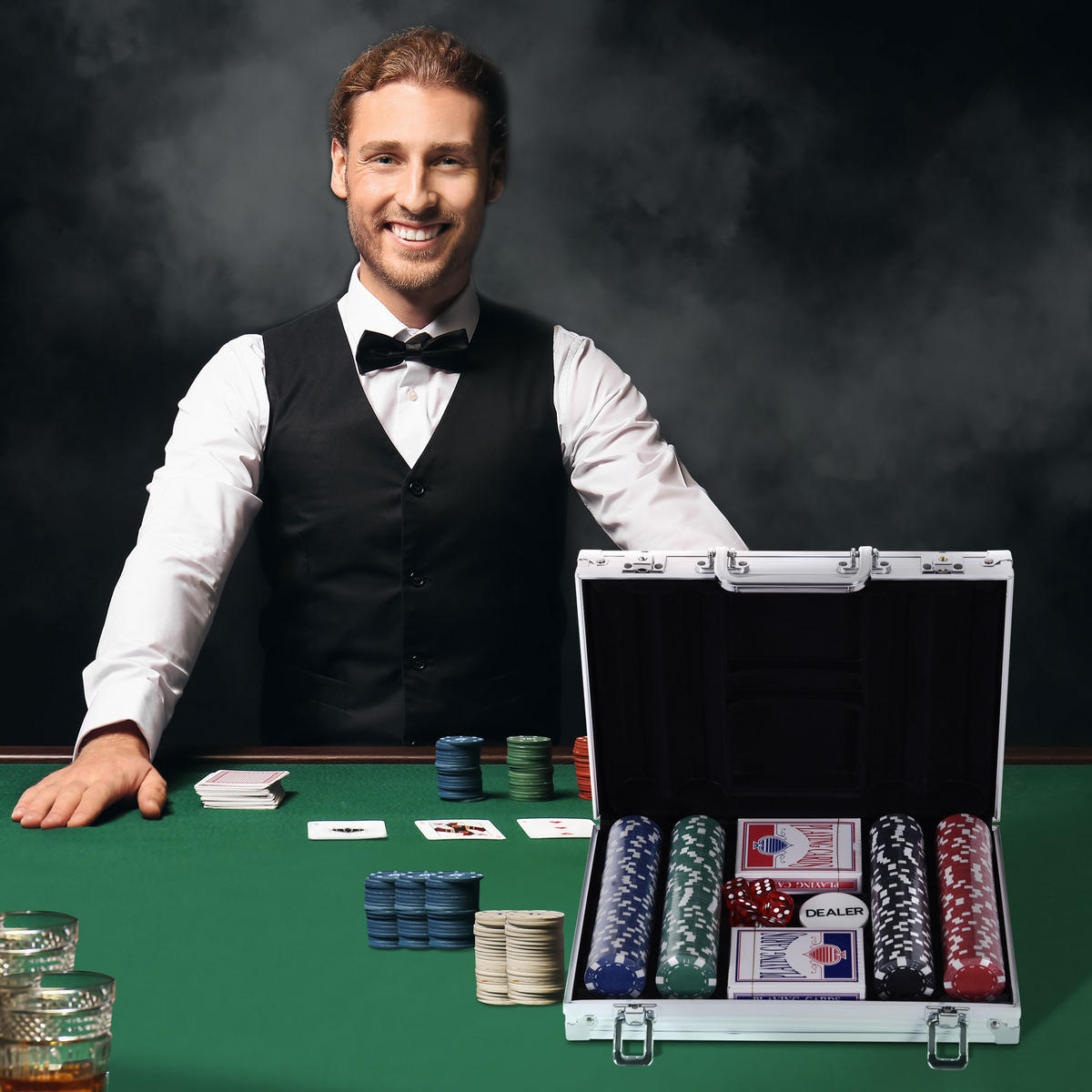 POKERKOFFER DE-10715 200 Chips mit 2 Kartendecks & 5 Würfeln Silber - Multicolor, Kunststoff (20.5/29.5cm) - ComfortXL