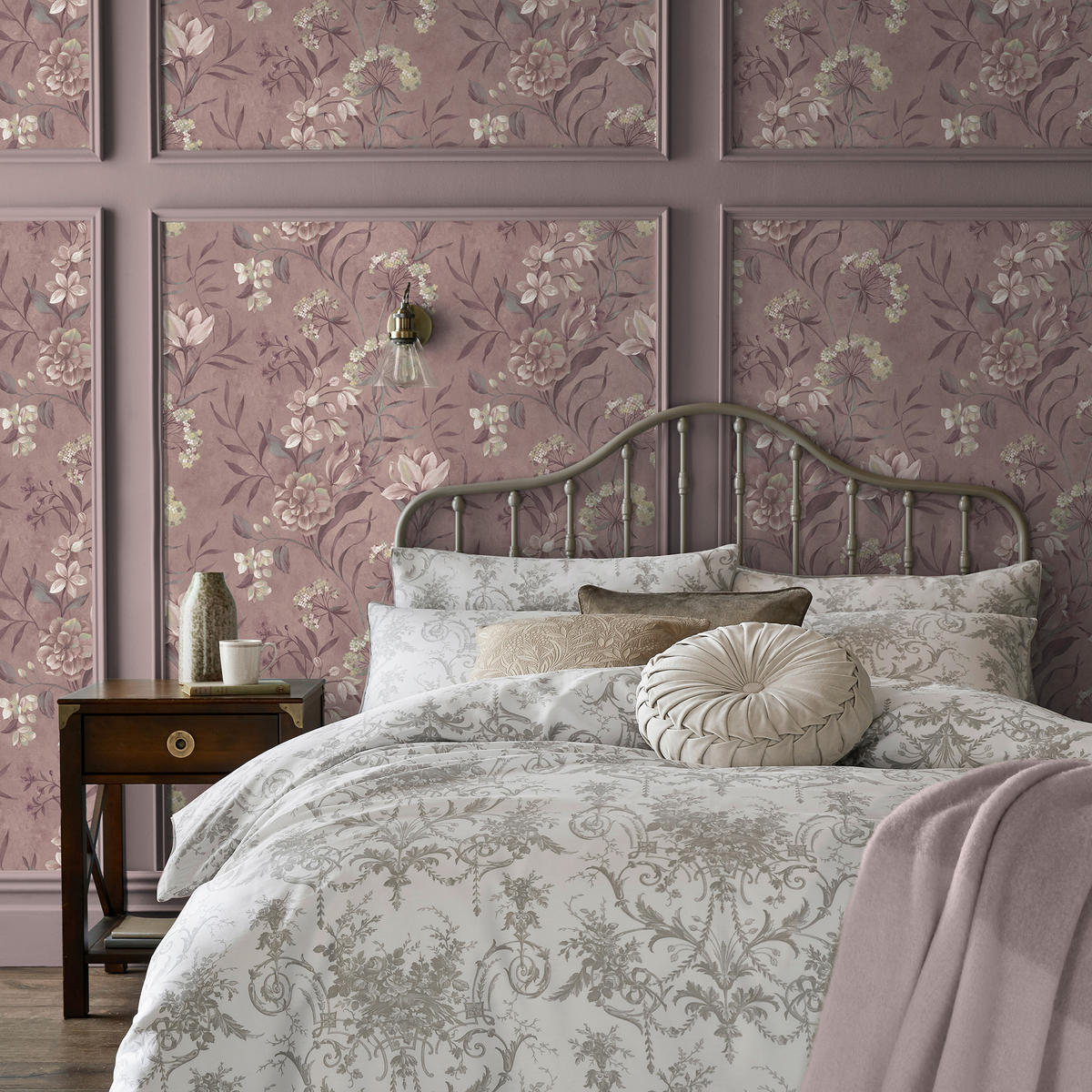 VLIESTAPETE Blairmore Floral - Lila, Papier/Kunststoff (52/1000cm) - LAURA ASHLEY
