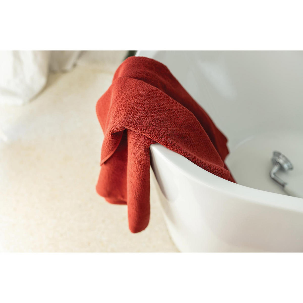 BADETUCH Bora geranie 90 x 150 cm - Rot, Textil (90/150cm) - Vivaraise
