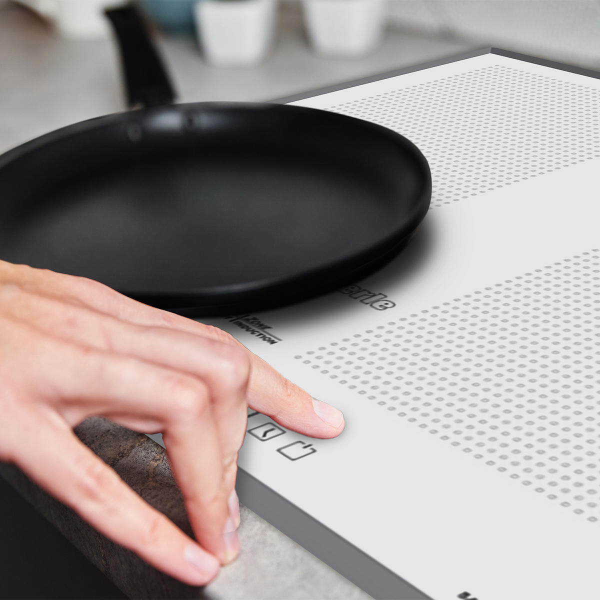 ELEKTRO-BACKOFEN 60 cm EH 6326 W+KCT 67 FIW Induktionskochfeld 60 cm - Weiß, Metall (59.4/59.4/54.3cm) - Kaiser Küchengeräte