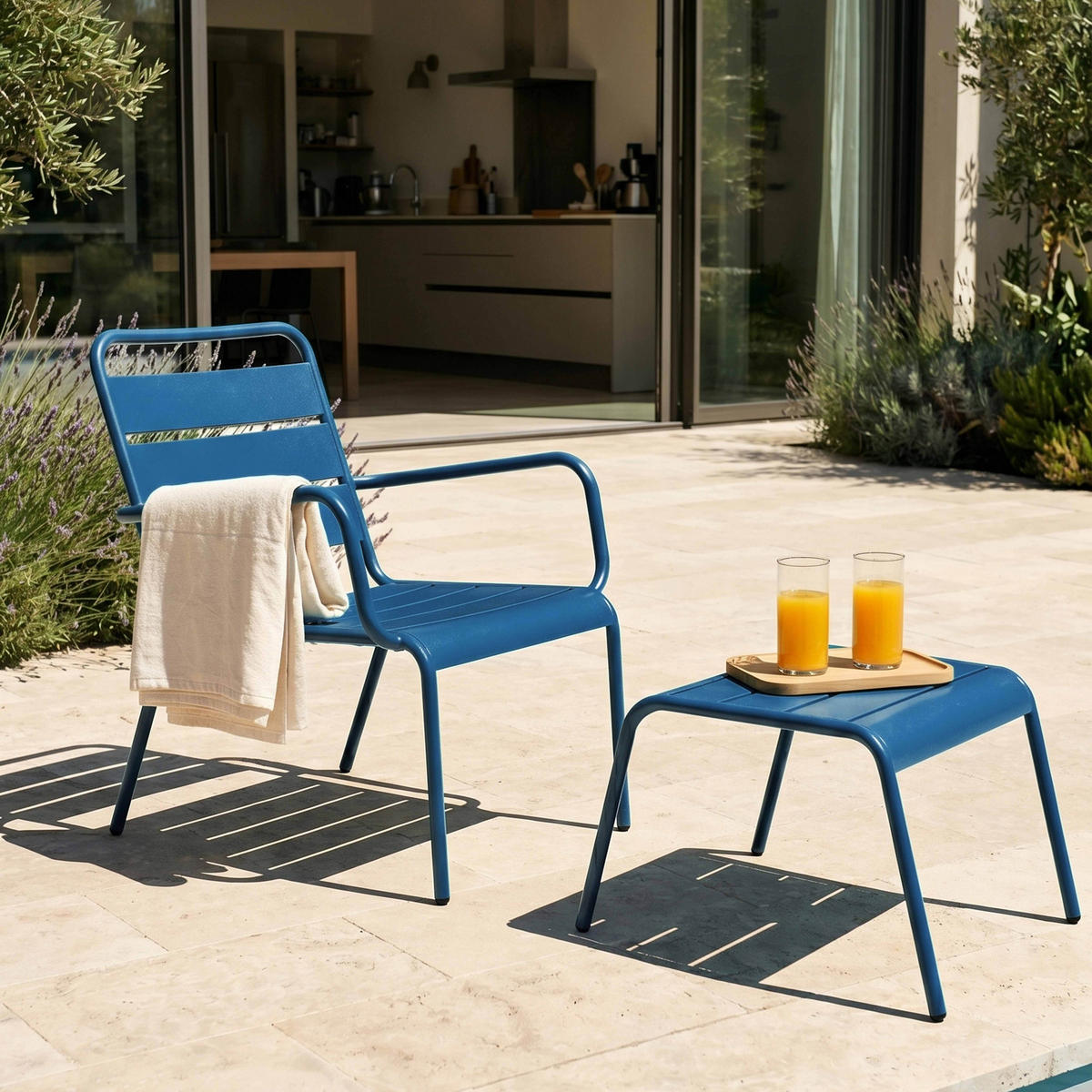 RELAXSESSEL MIT HOCKER, Pazifikblau - Blau, Metall (64/72/60cm) - Oviala