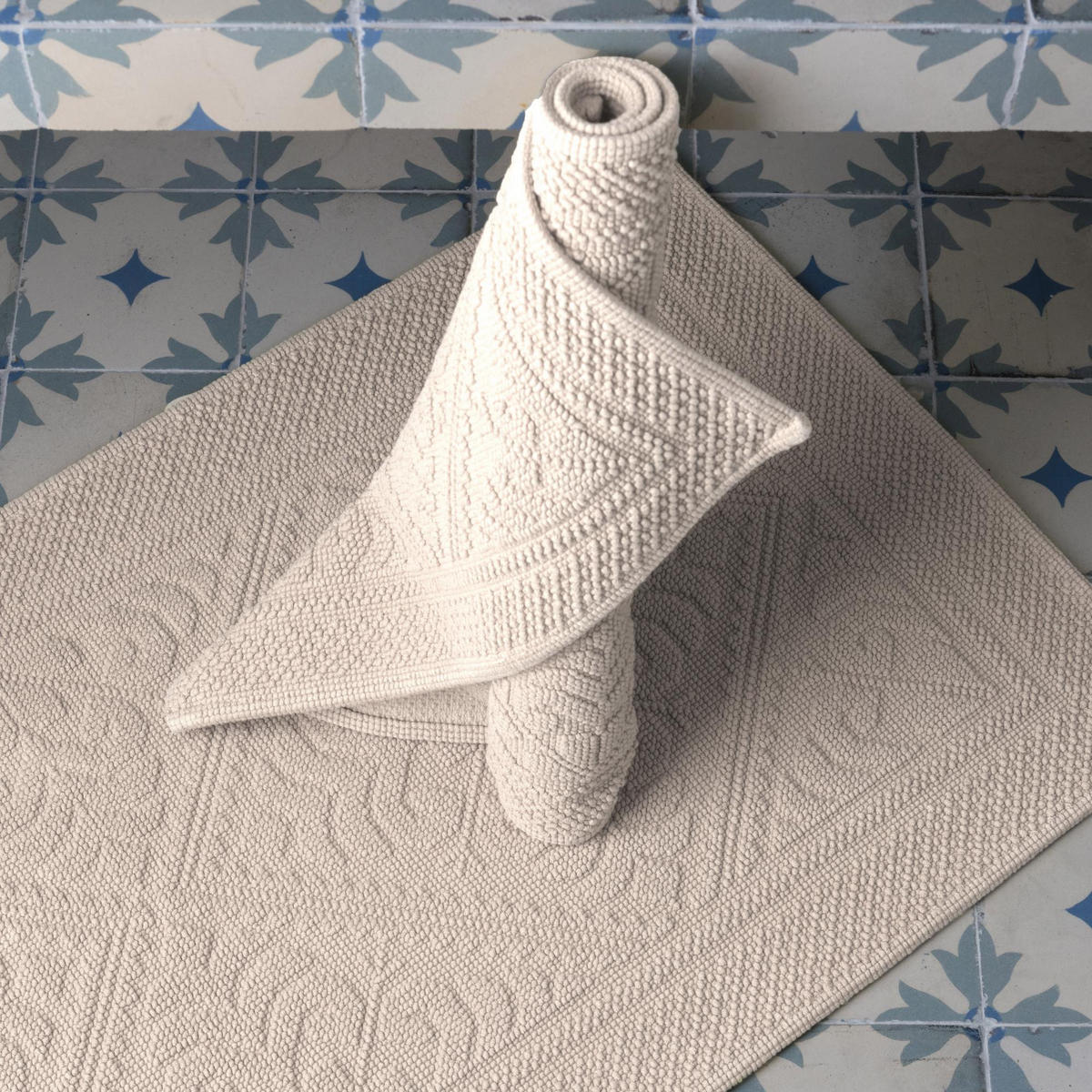 BADEMATTE Enzo schneeweiß 70 x 140 cm - Weiß, Textil (70/140cm) - Vivaraise