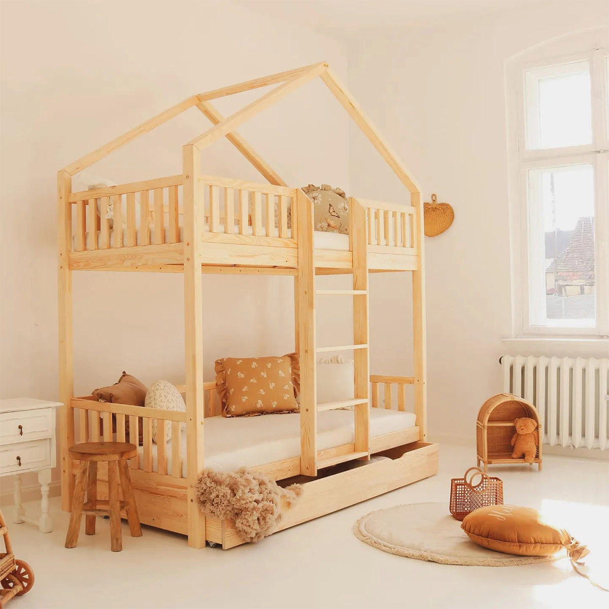 DOMČEKOVÁ POSTEĽ 90/190 Roxane Prírodné drevo - hnedá, drevo (90/190cm) - Petits-meubles