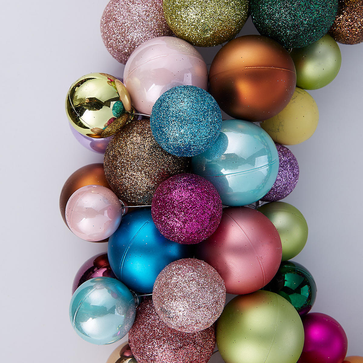 KUGELKRANZ Festival Ø46cm - Multicolor, Kunststoff/Metall (10cm) - Butlers