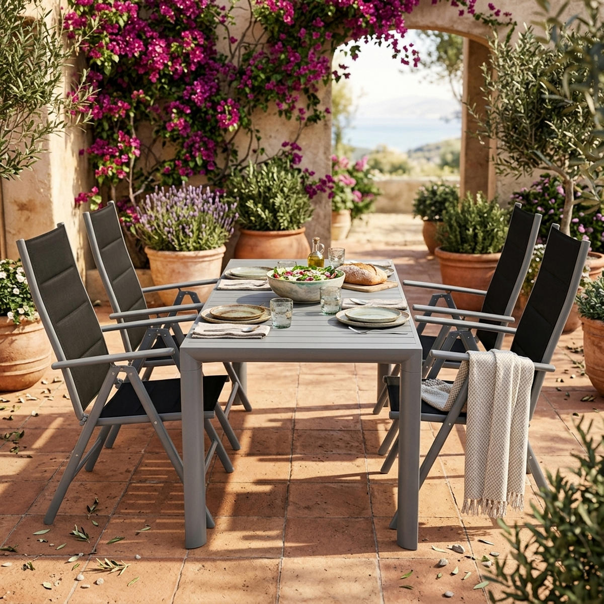 GARTEN-GARNITUR Ashford - 5-teilige Garten-Essgruppe (4x Klappsessel, Aluminium silbergrau + Textilgewebe gepolstert schwarz - Grau, Metall - TPFGarden