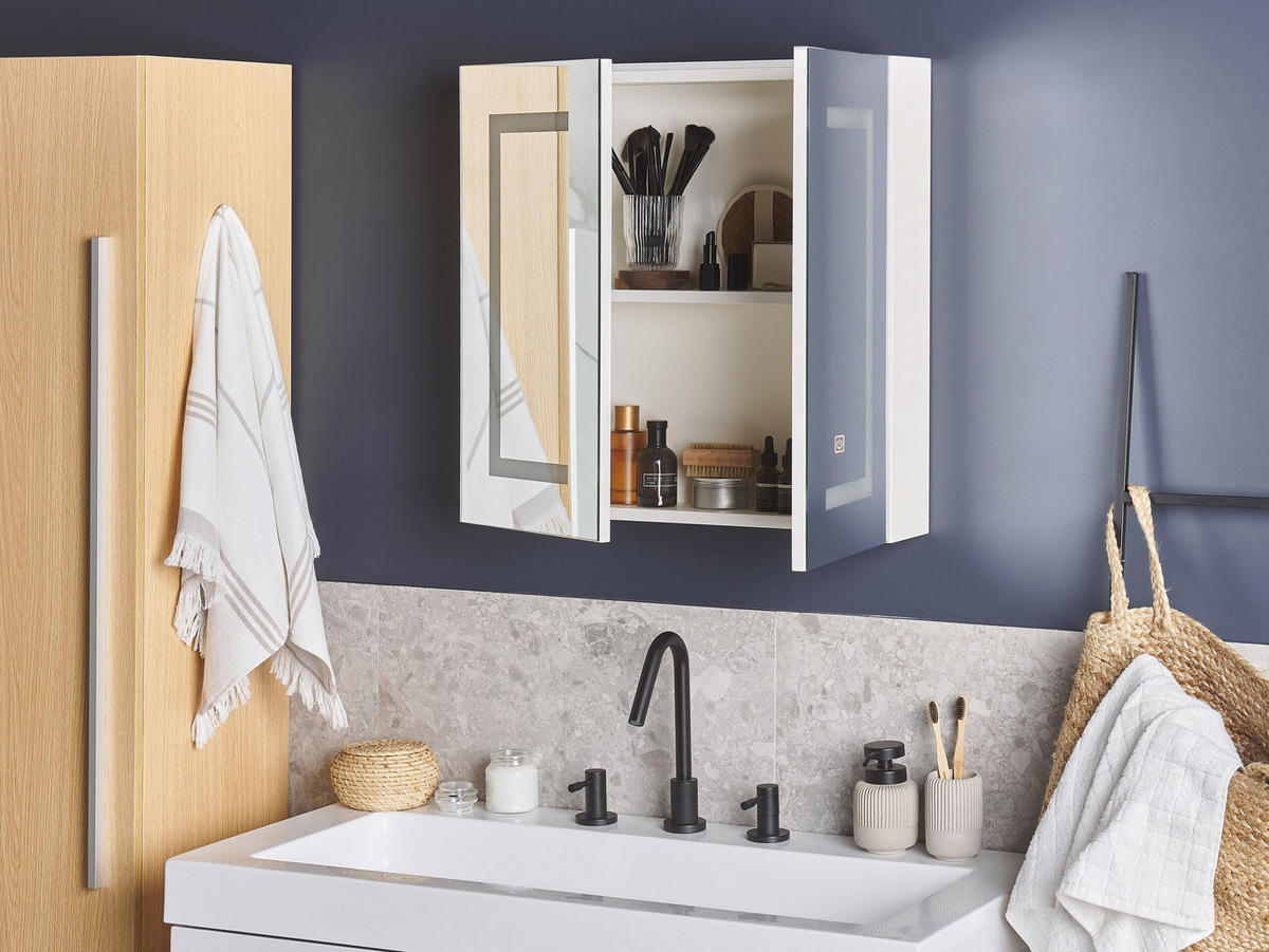 BAD SPIEGELSCHRANK weiß/silber mit LED-Beleuchtung 60/60 cm Mazarredo - Silberfarben/Weiß, Holz (60/60/12cm) - Beliani
