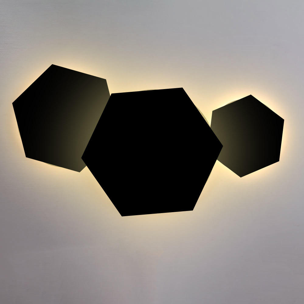 s.luce Led-Wandlampe Schwarz 130x4.4x130 cm