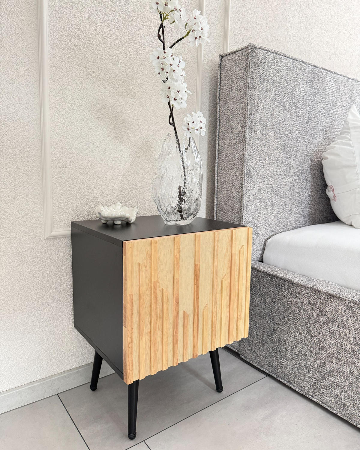 NACHTTISCH Heller Holzfarbton/Schwarz Dalcross - Hellbraun/Schwarz, Holzwerkstoff (40/50/35cm) - Beliani