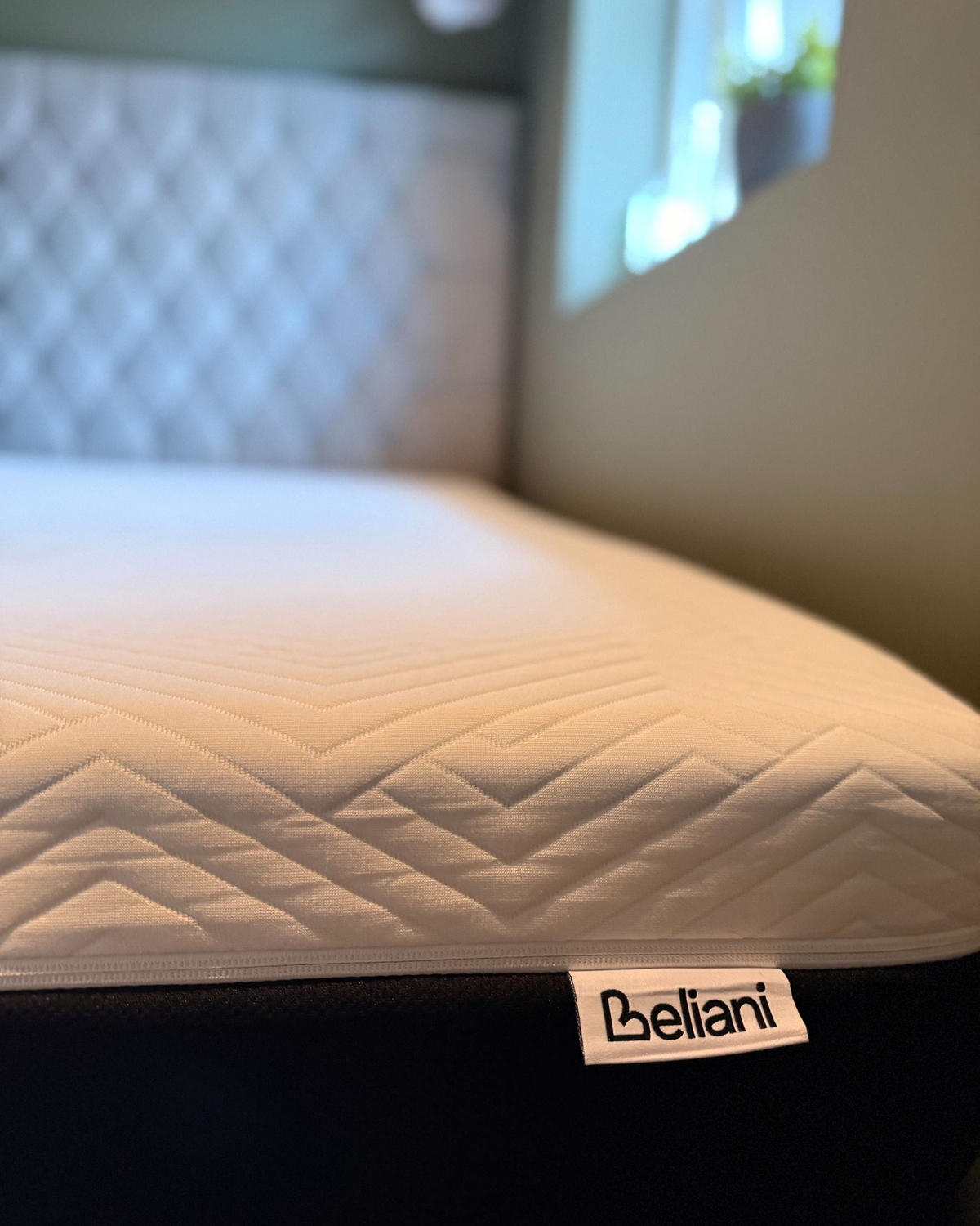 GELOVÁ matrace s paměťovou pěnou H3/4 Tuhá 140/200 cm Spongy - bílá, textil (140/200cm) - Beliani