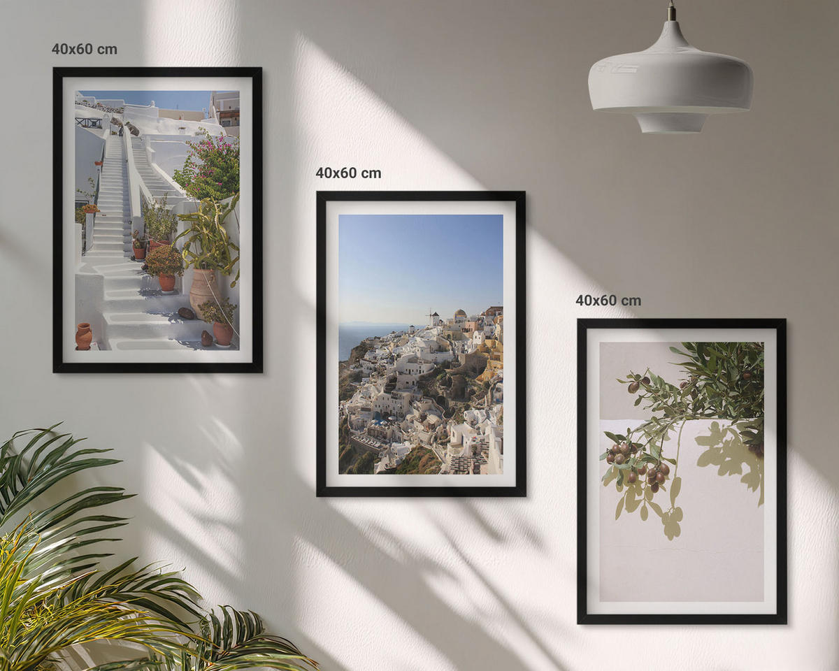 BILDER SET 3er Set - 40x60 cm Schwarzer Rahmen - Weiße Treppe mit Blick auf Santorini - Schwarz, Kunststoff (40/60cm) - TULUP