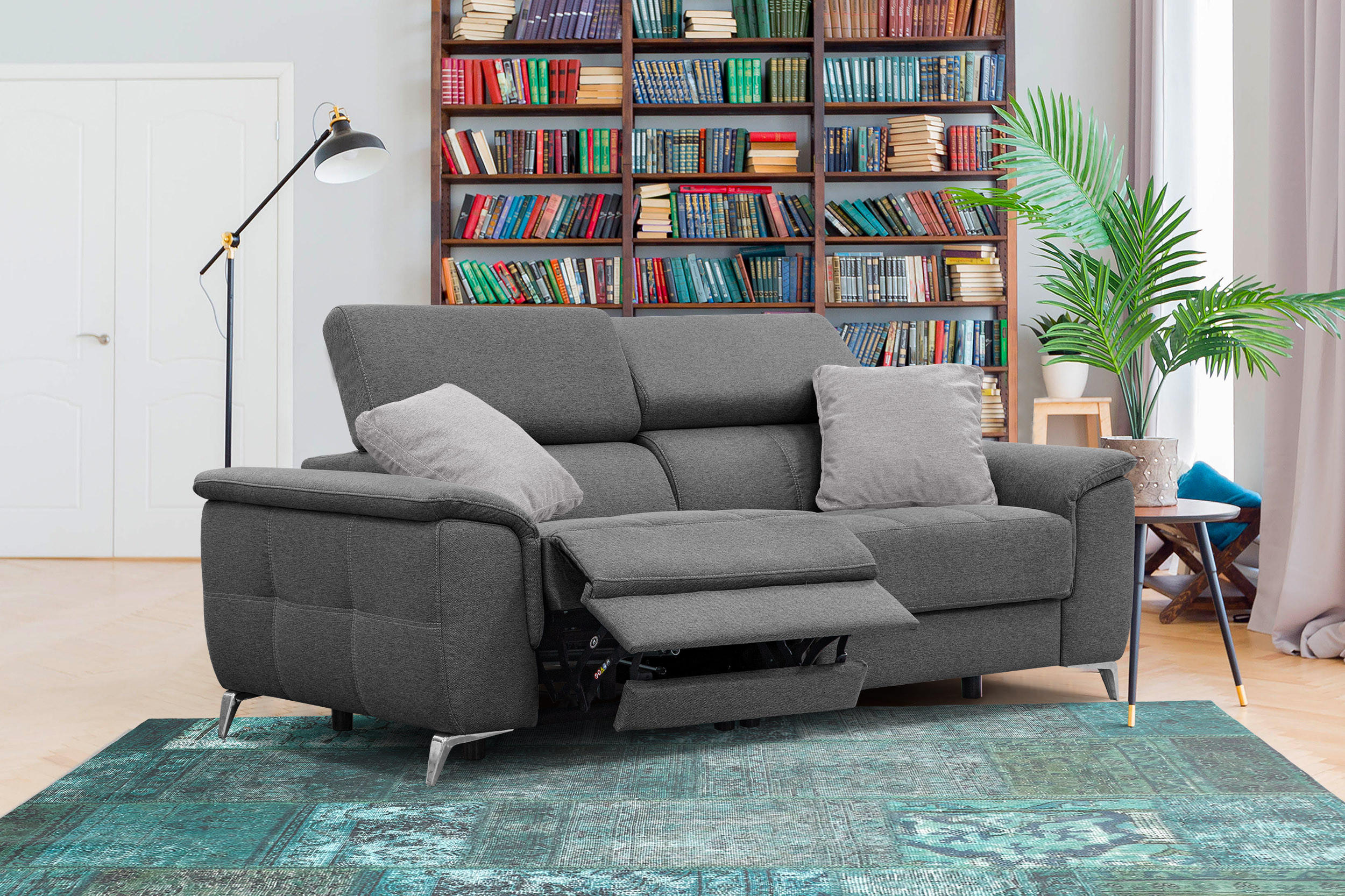 SOFA PLAUEN 3-Sitzer mit 2 Relaxfunktionen, dunkelgrau - Dunkelgrau/Silberfarben, Holzwerkstoff/Textil (214/83/105cm) - Courtois Laville