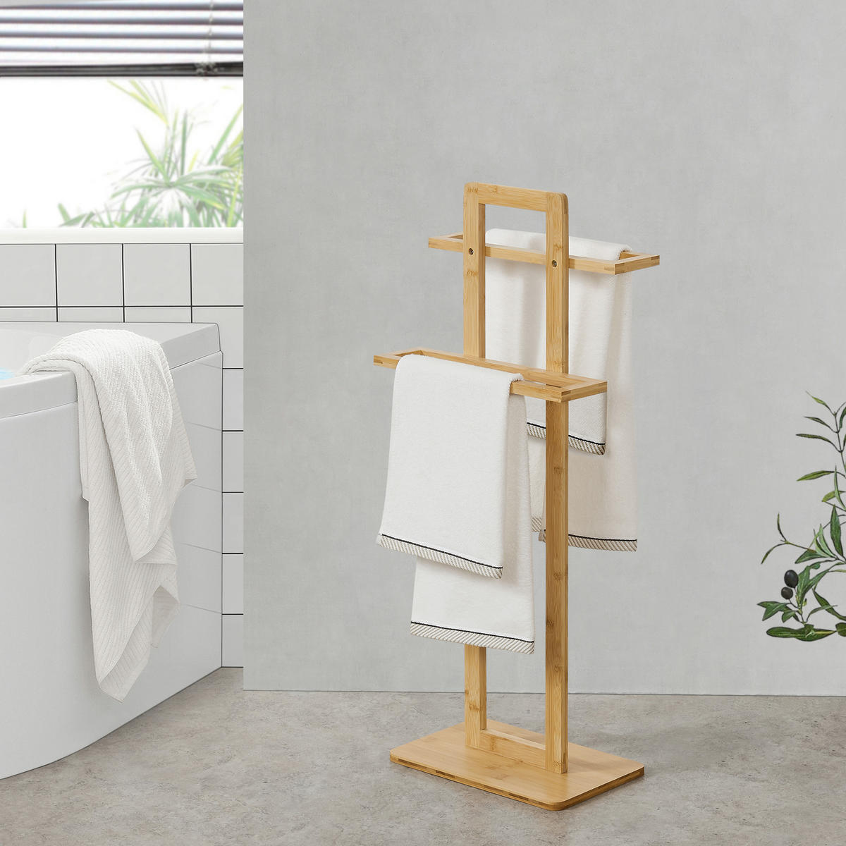 HANDTUCHSTÄNDER Træna - Naturfarben, Holz (33.5/85/20cm) - [en.casa]