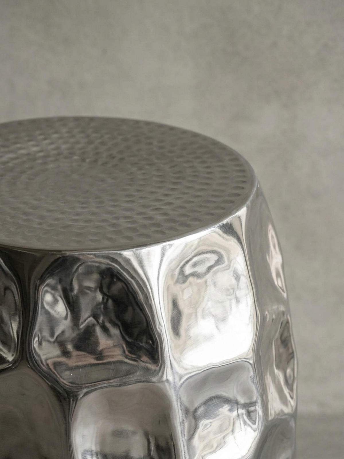 BEISTELLTISCH Aluminium Hammerschlag Pflegeleicht ENNS, Silber 30x30x47 cm - Silberfarben, Metall (30/30/47cm) - KADIMA DESIGN