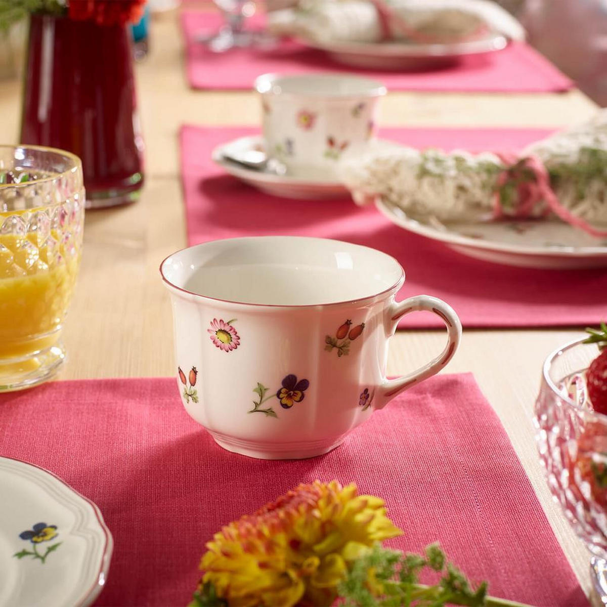 FRÜHSTÜCKSTASSE MIT UNTERTASSE Petite Fleur bunt 260 ml - Multicolor, Keramik (0.26L) - Villeroy & Boch