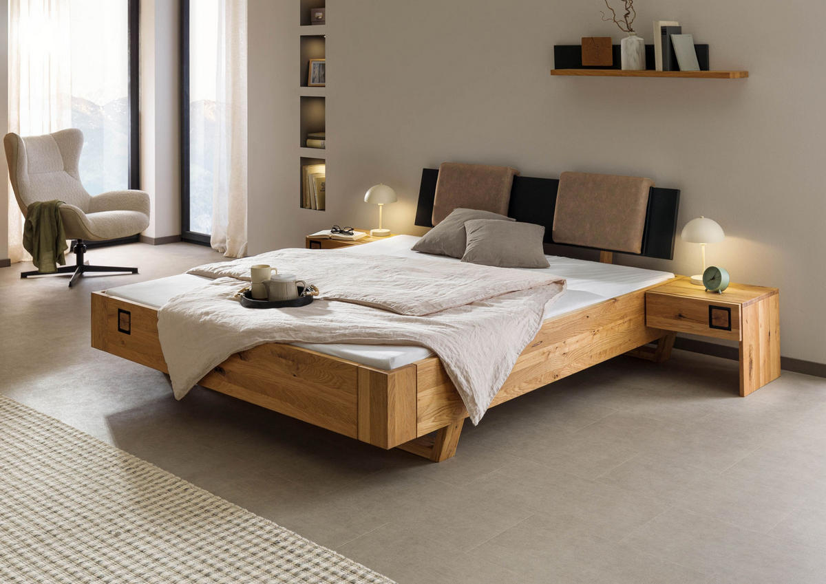 BETT mit Nachttisch Massivholz Wildeiche 140 x 200 x 86 natur KITZBÜHEL #268 - Naturfarben, Holz (140/200cm) - Massivmoebel24