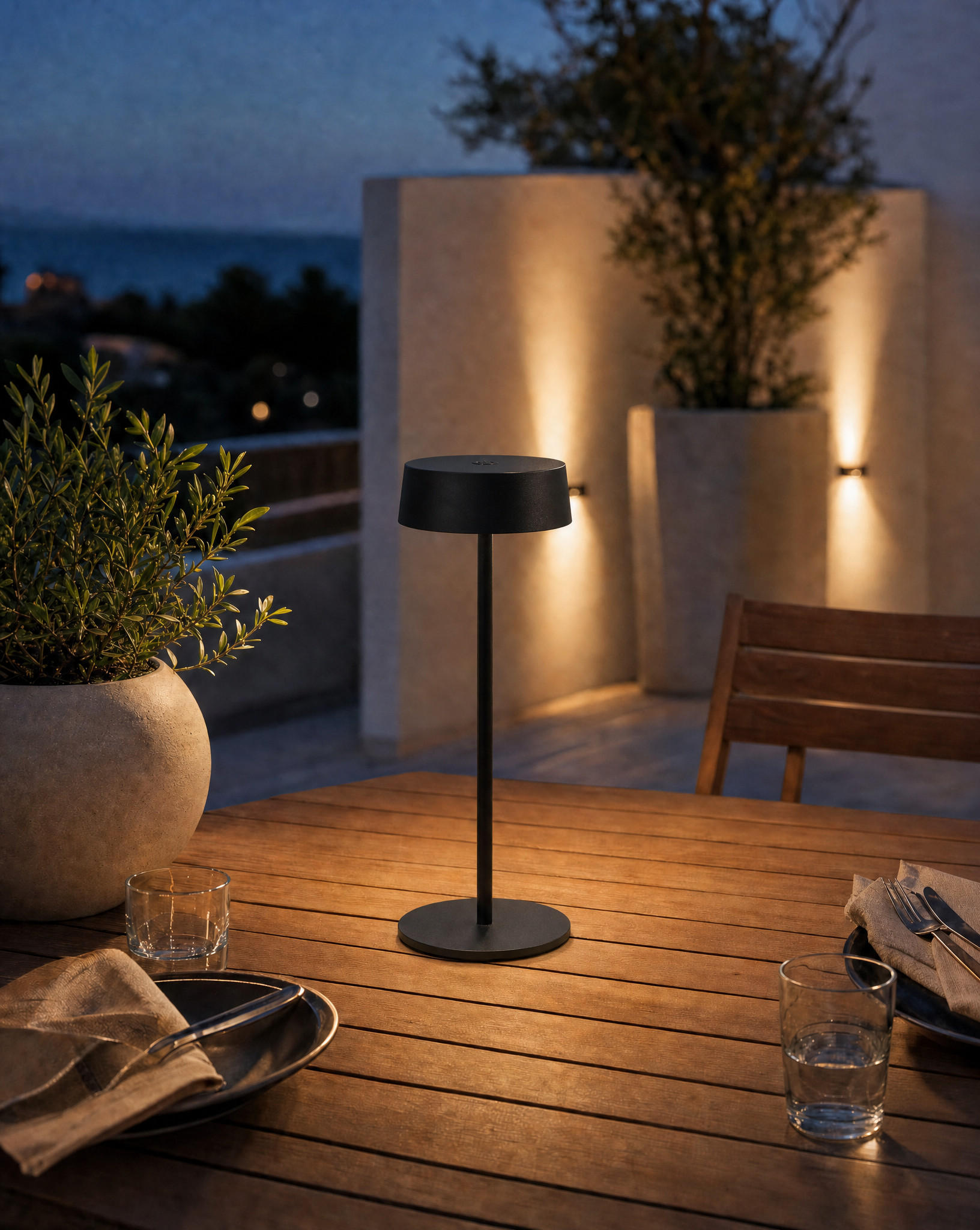 Northpoint Led-Tischleuchte Schwarz 13.5x36x13.5 cm
