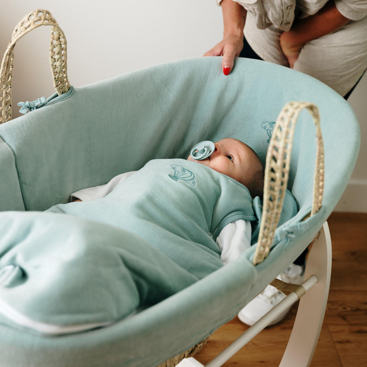 BABYTRAGEKORB mit Holzgestell grün - Waldgrün, Naturmaterialien (29/78cm) - Premiers Moments