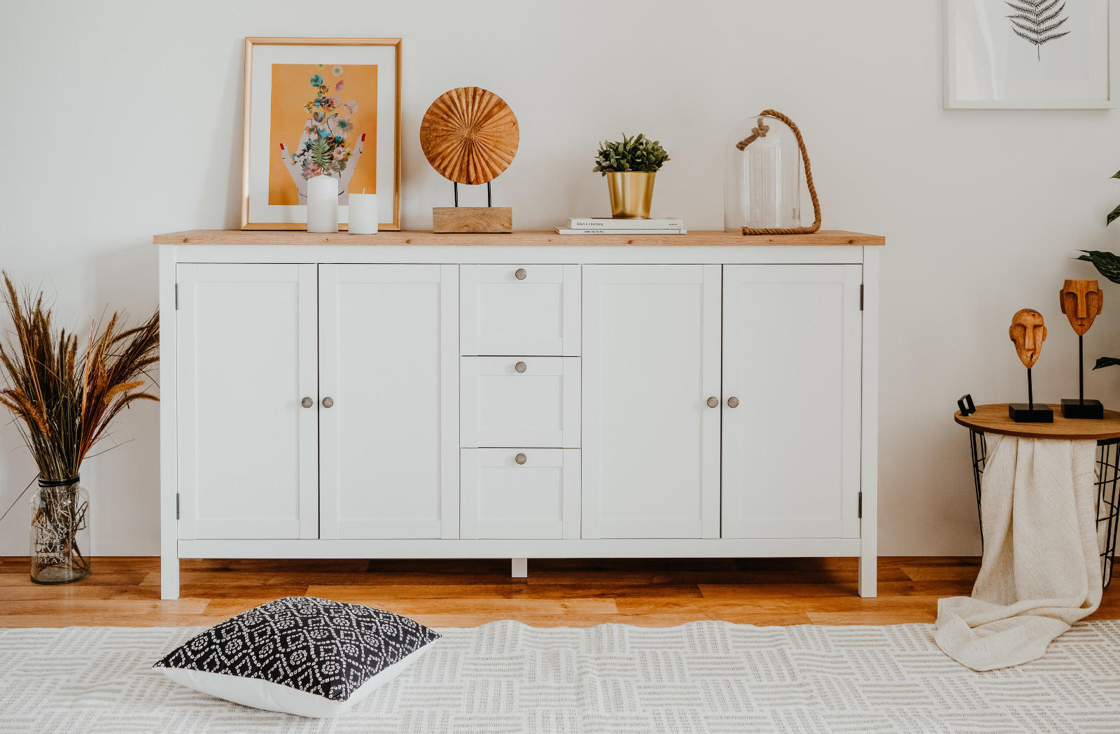 SIDEBOARD weiß Landhaus mit Eiche Artisan 180 x 90 cm, Kommode 4-türig - Silberfarben/Weiß, Holzwerkstoff/Kunststoff (180/90/40cm) - Furn.Design
