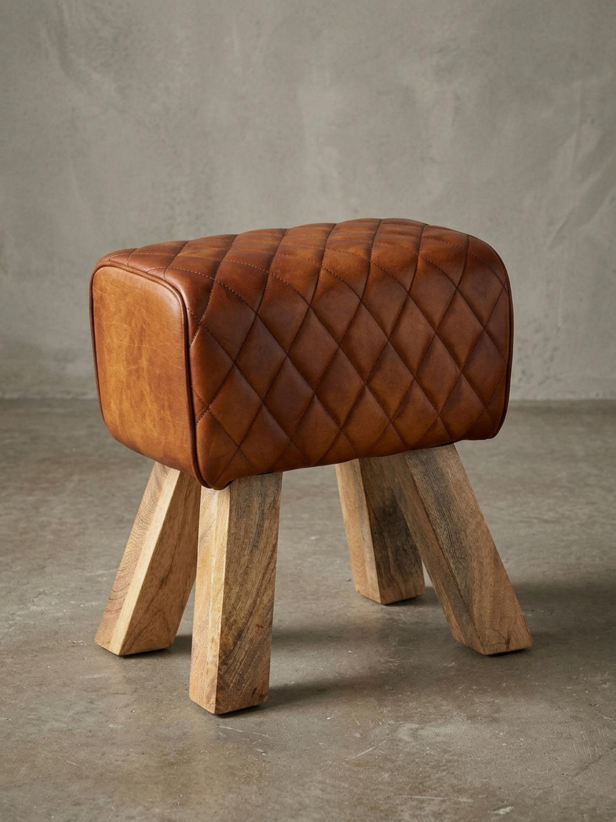 SITZHOCKER – Echtleder, Rautenmuster, robust - Braun, Mangoholz/Leder (40/48/27cm) - KADIMA DESIGN