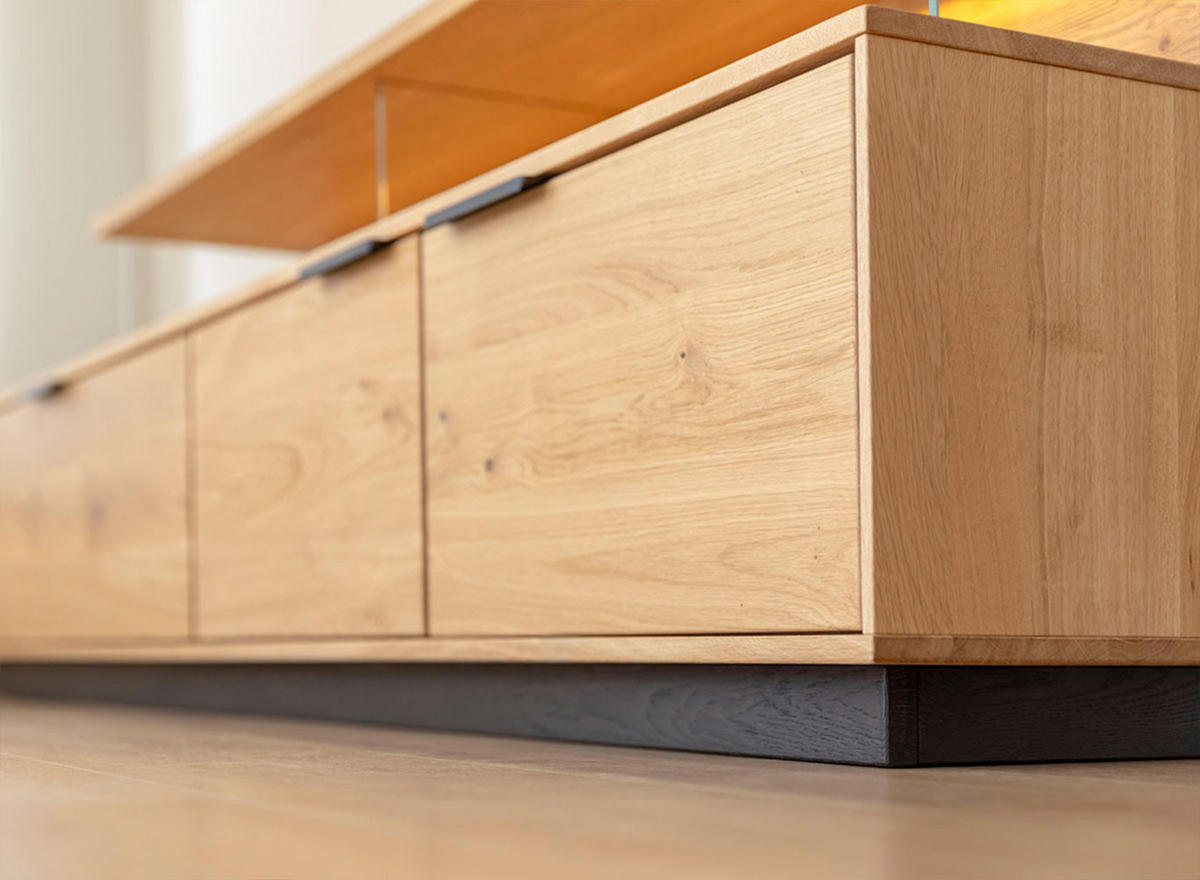 LOWBOARD Tirano Eiche Natur 200 / 39 / 52cm - Eichefarben/Schwarz, Holz (200/52/39cm) - Feldmann-Wohnen